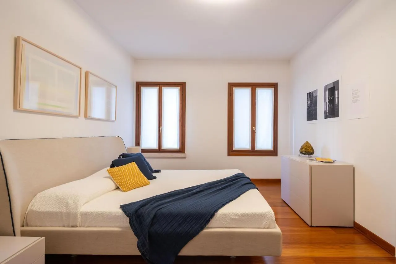 Apartman San Nicolo Canal View Velence