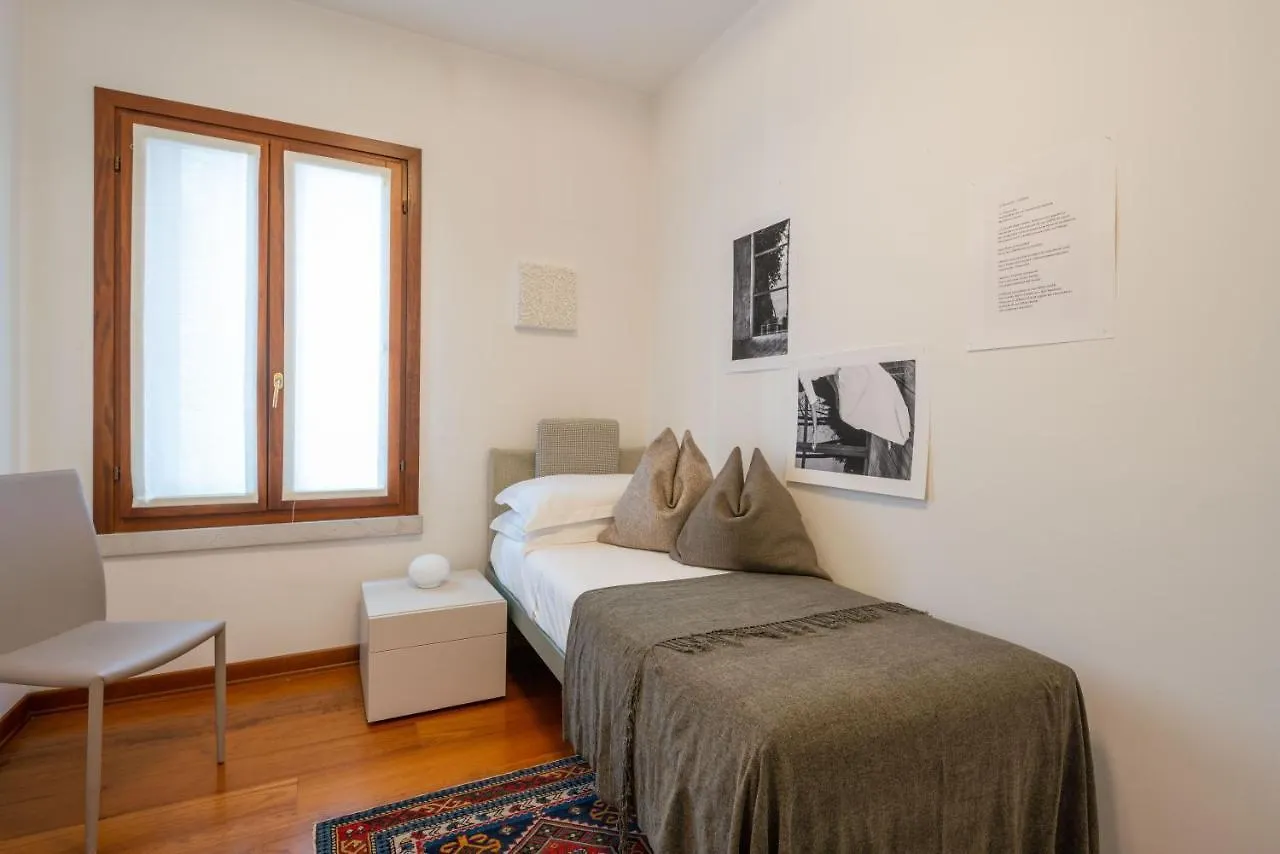Apartment San Nicolo Canal View Venice Italy
