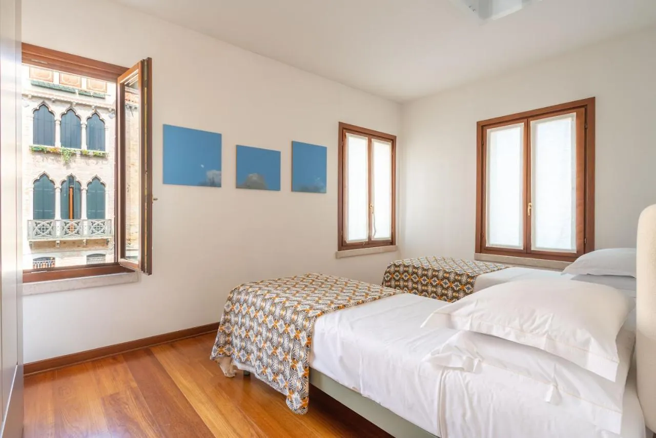 Apartment San Nicolo Canal View Venice Italy